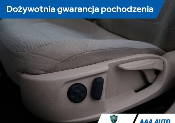 Volkswagen Passat cena 21000 przebieg: 308122, rok produkcji 2012 z Złoty Stok małe 379